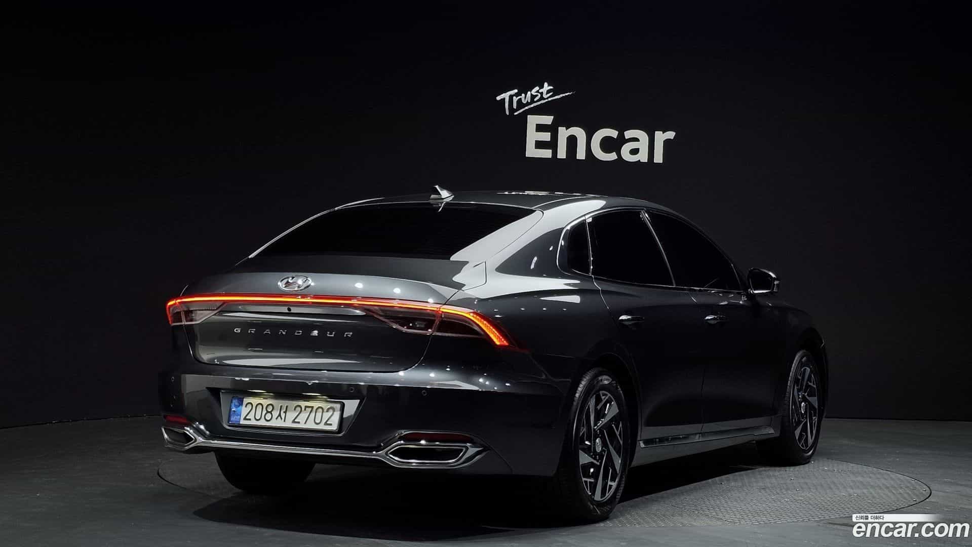 Grandeur Hyundai 2022.1-OUTER-002