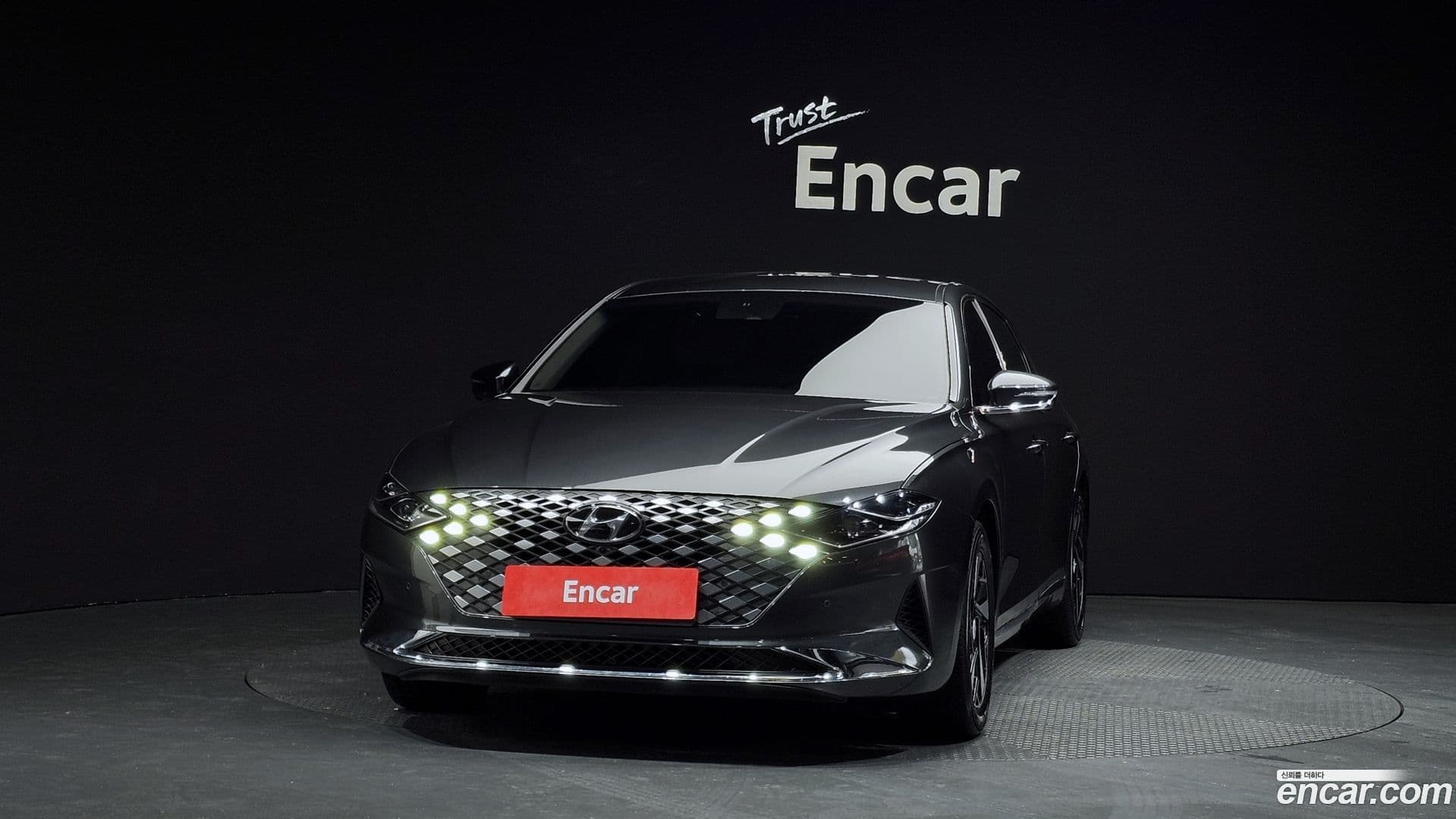 Main__Slider__Photo:Grandeur Hyundai 2022.1-2