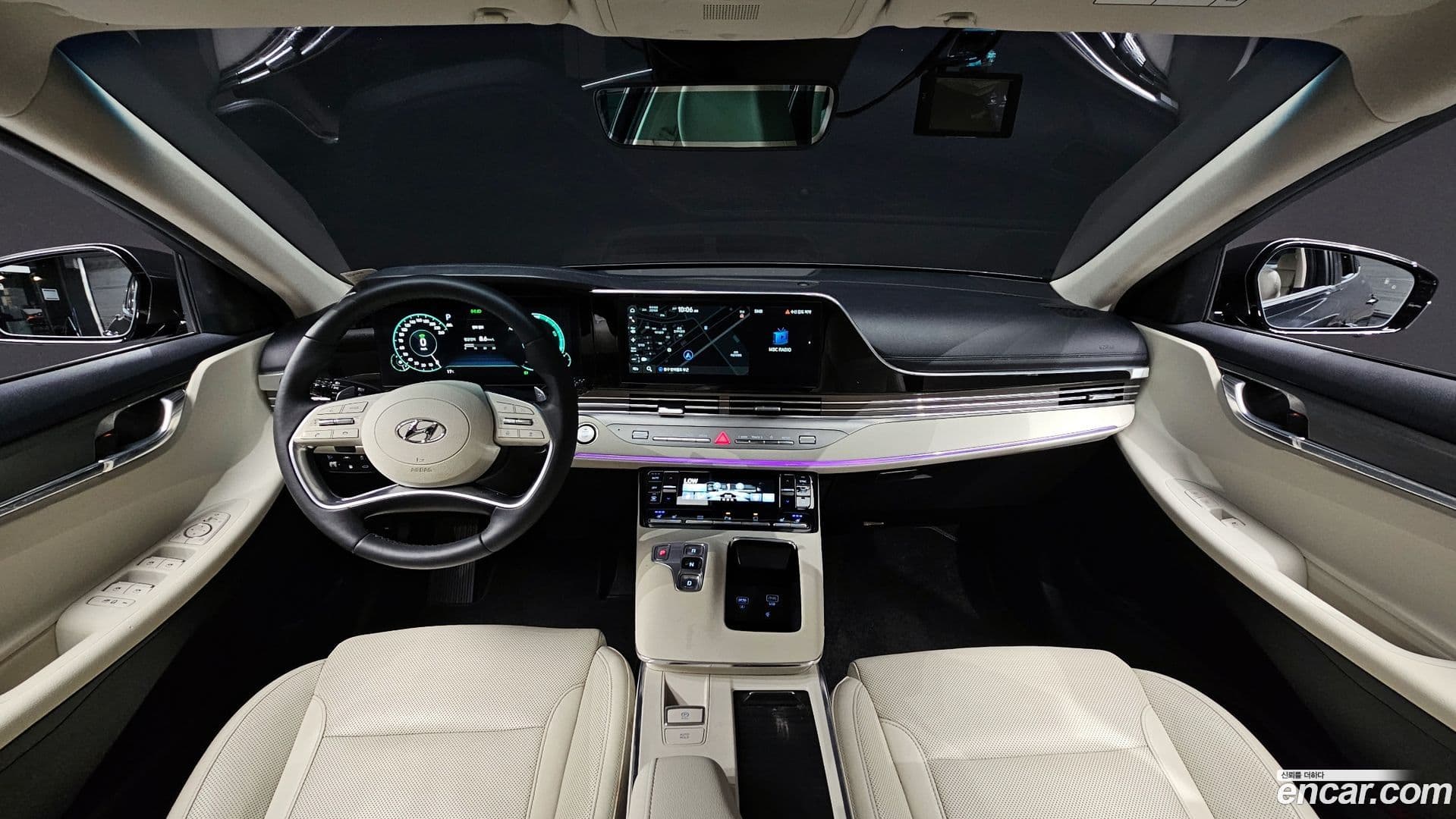 Main__Slider__Photo:Grandeur Hyundai 2022.1-6