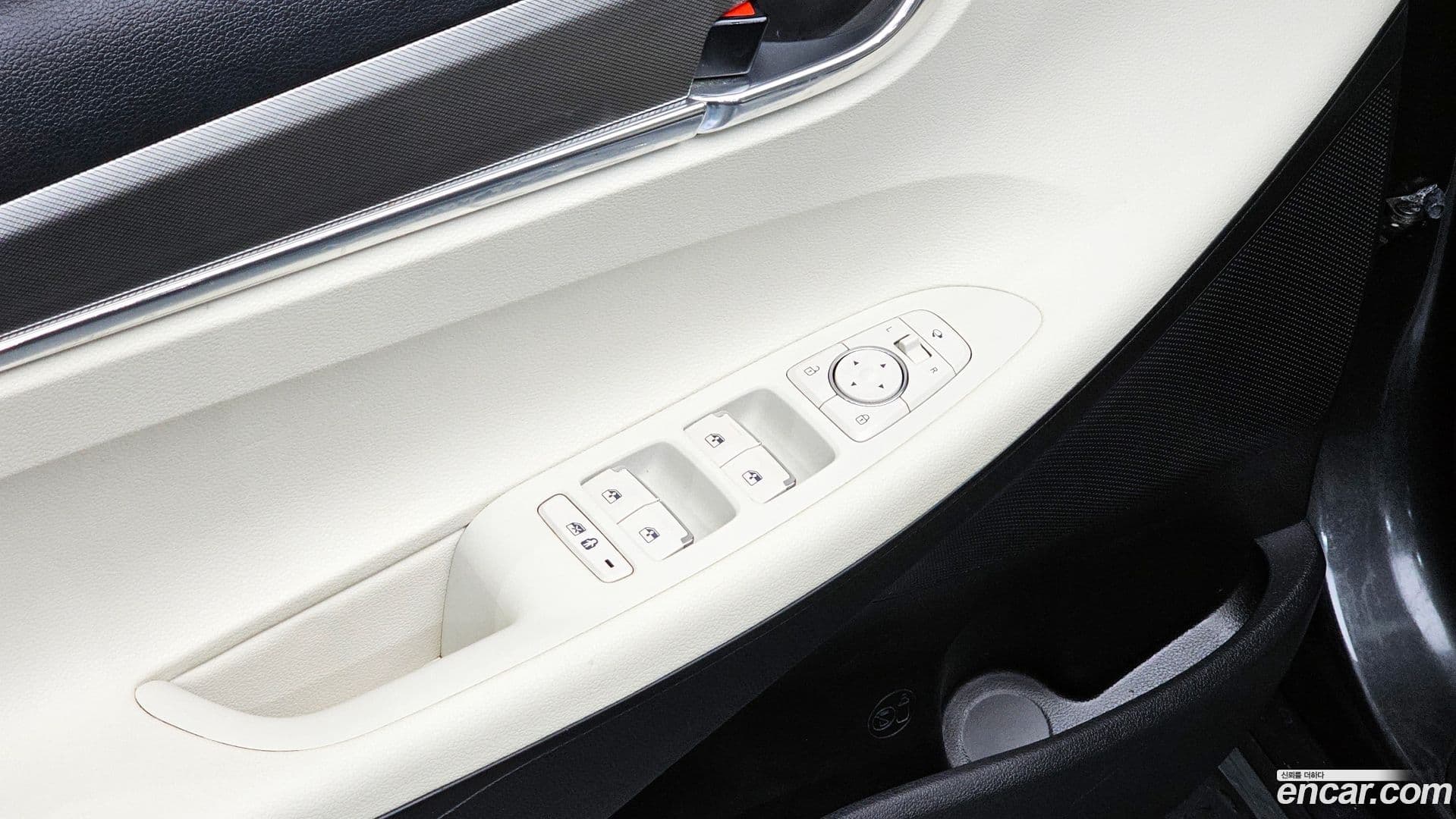 Main__Slider__Photo:Grandeur Hyundai 2022.1-17