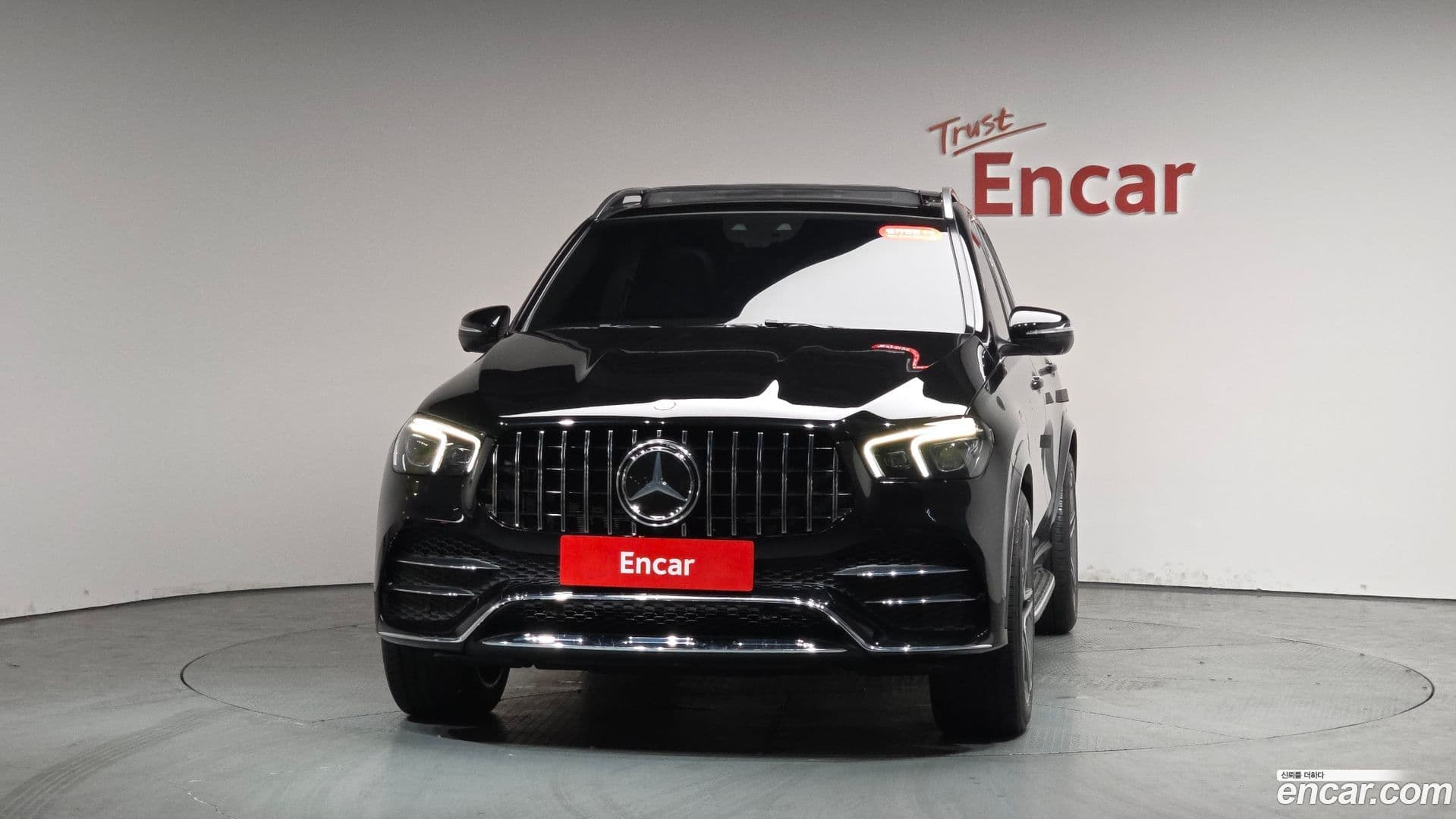 Main__Slider__Photo:GLE-Class Mercedes-Benz 2021.5-2