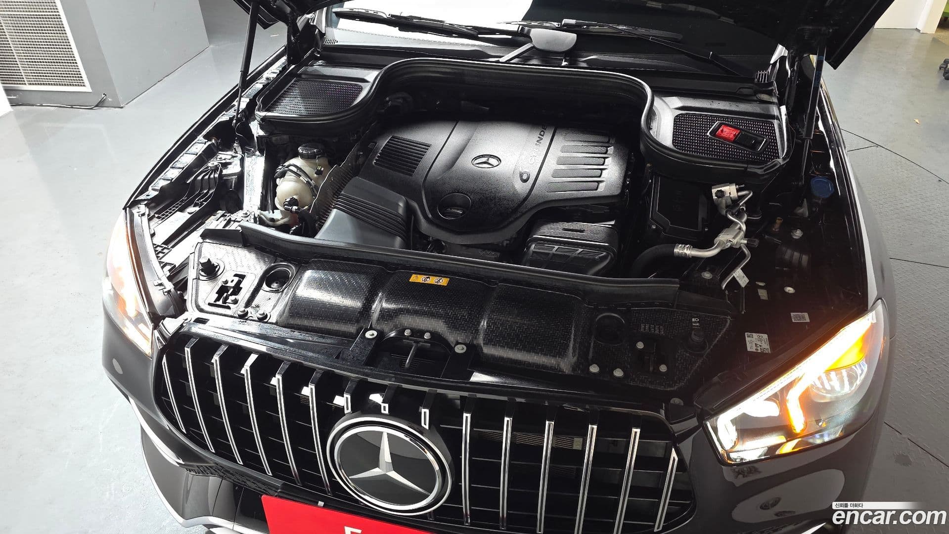 Main__Slider__Photo:GLE-Class Mercedes-Benz 2021.5-5