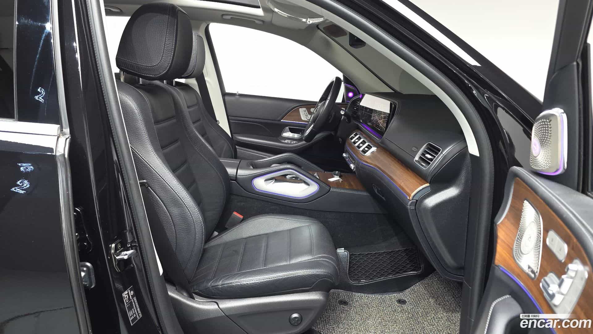 GLE-Class Mercedes-Benz 2021.5-INNER-010