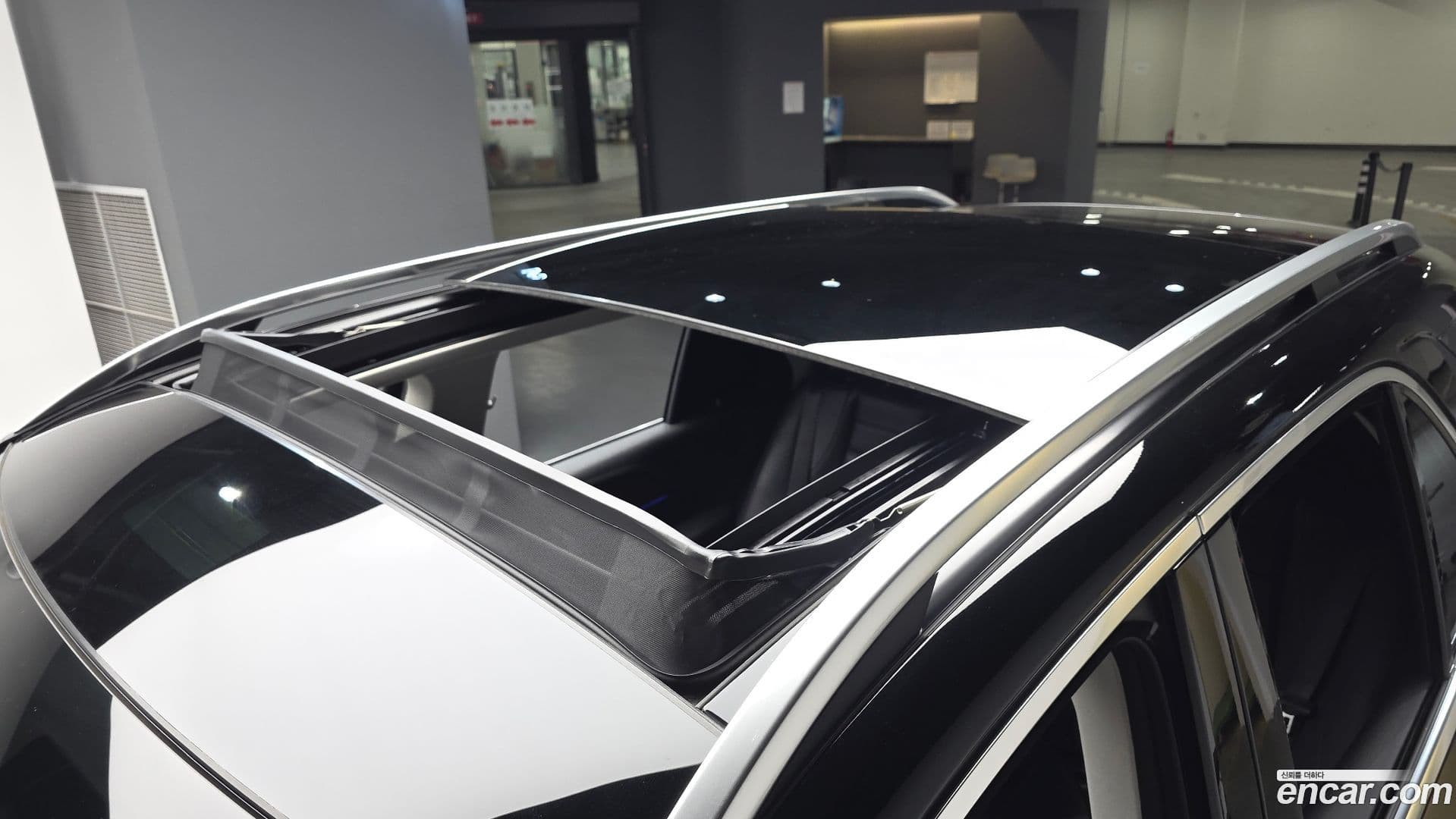 Main__Slider__Photo:GLE-Class Mercedes-Benz 2021.5-17