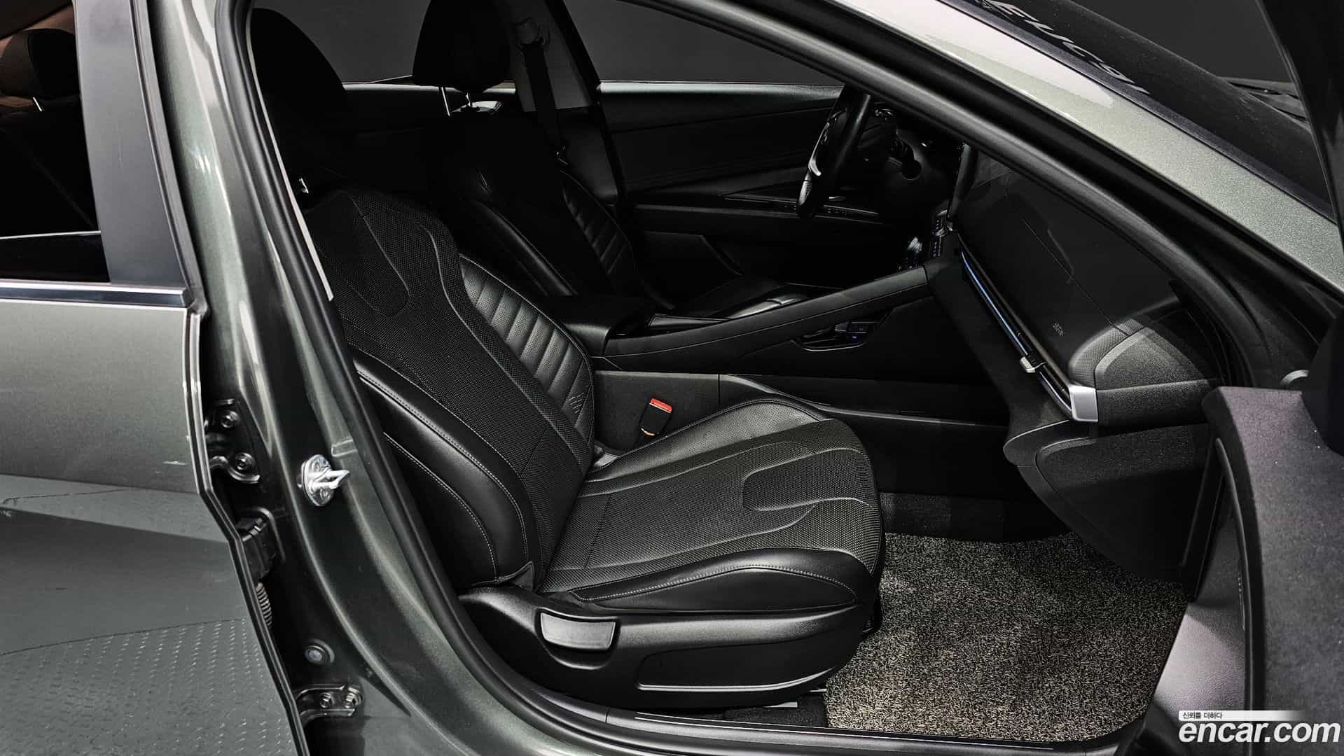 AVANTE Hyundai 2021.10-INNER-010