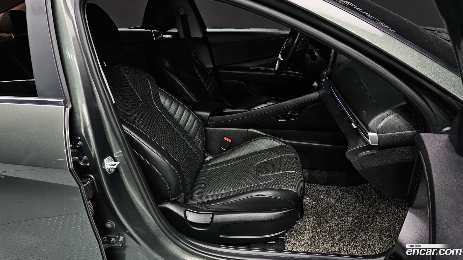 Main__Slider__Photo:AVANTE Hyundai 2021.10-9