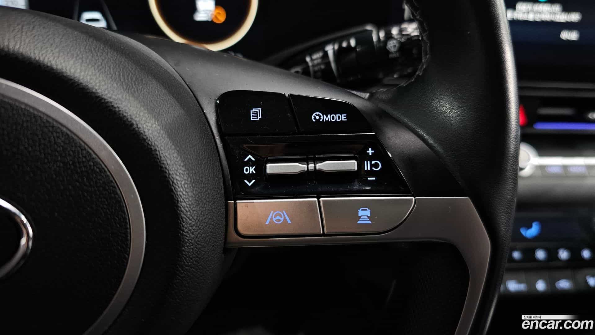 AVANTE Hyundai 2021.10-OPTION-024