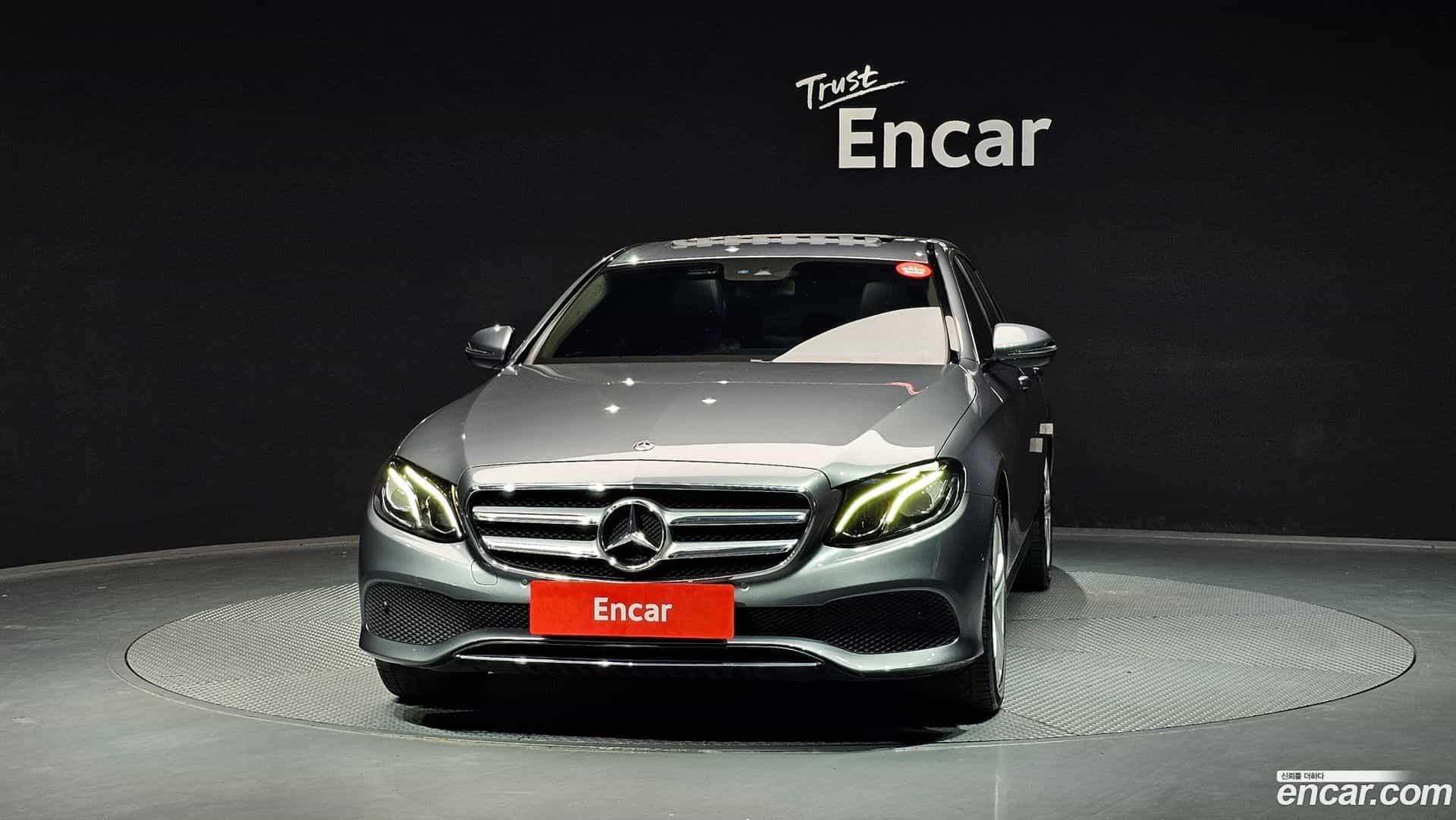 E-Class Mercedes-Benz 2017.10-OUTER-003