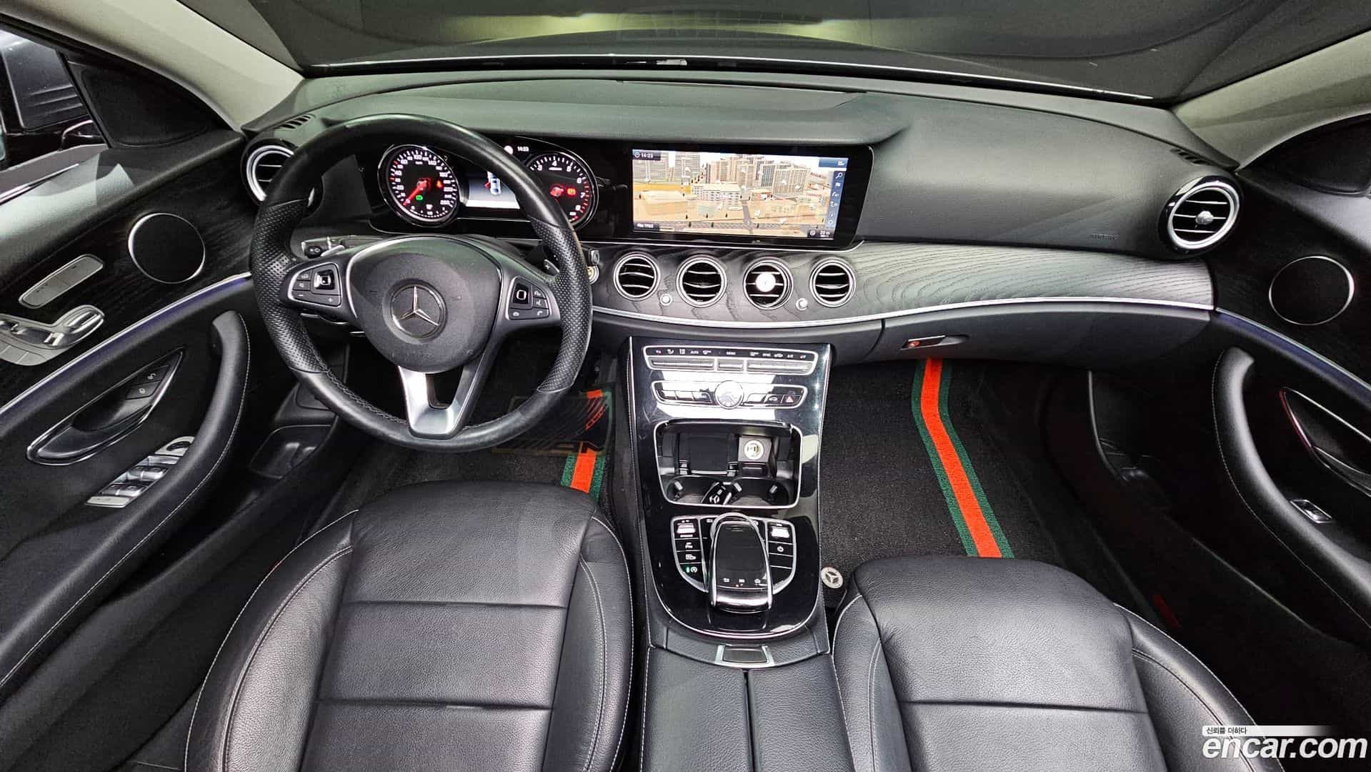 E-Class Mercedes-Benz 2017.10-INNER-007