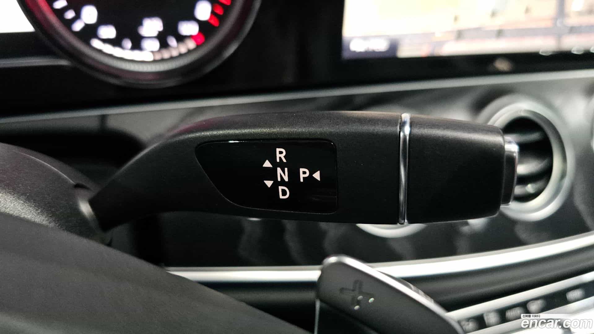 E-Class Mercedes-Benz 2017.10-INNER-009