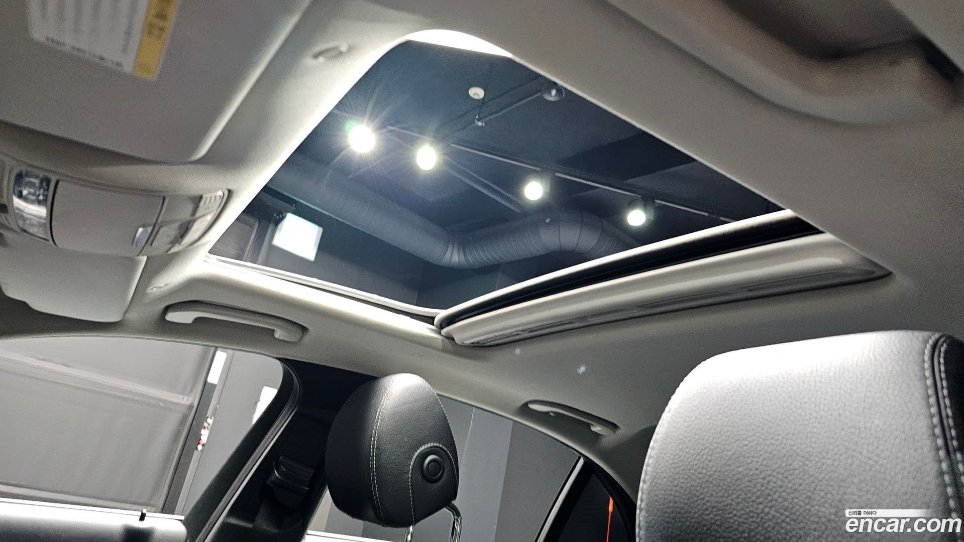 Main__Slider__Photo:E-Class Mercedes-Benz 2017.10-15