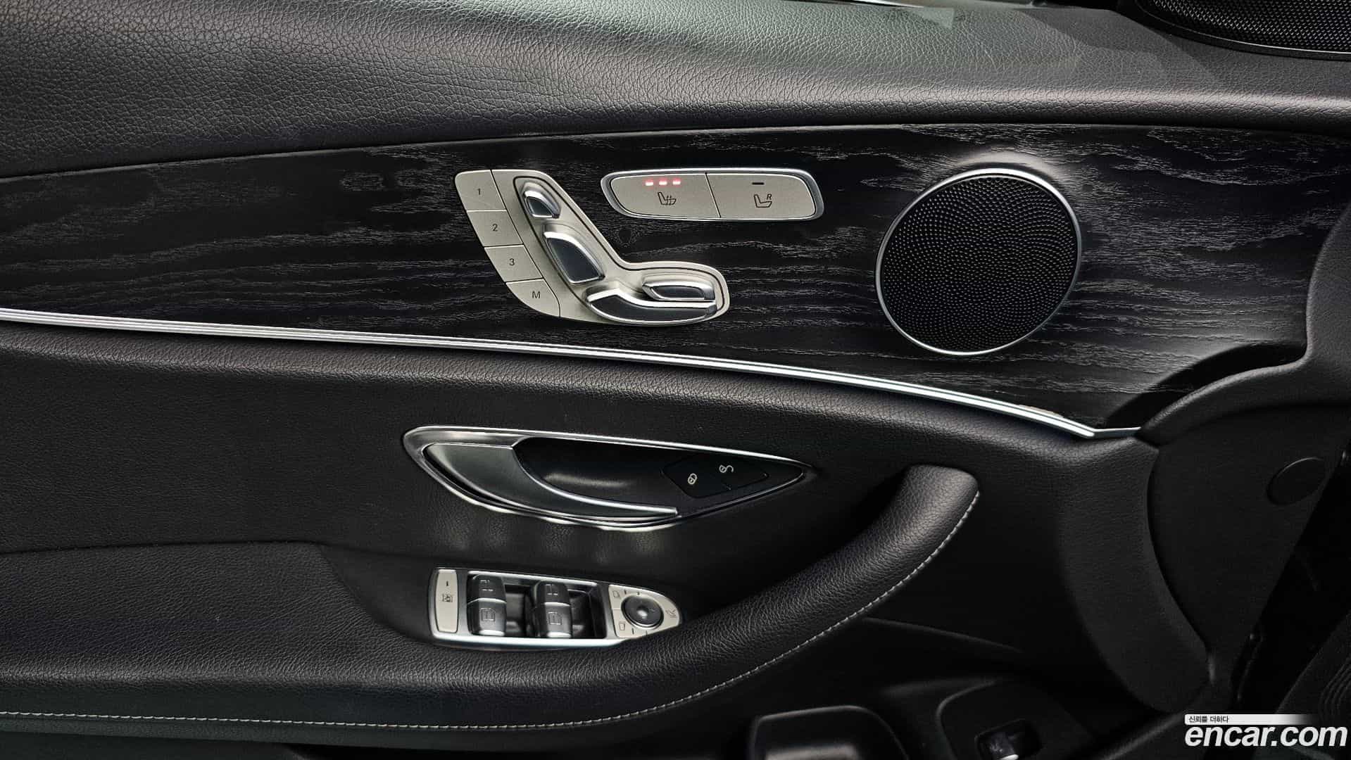 E-Class Mercedes-Benz 2017.10-OPTION-022