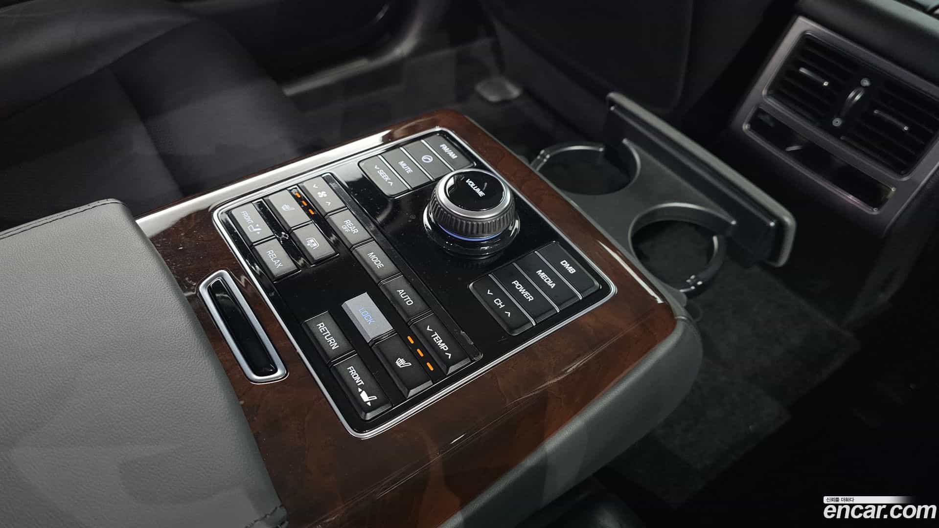 Equus Hyundai 2013.8-OPTION-023