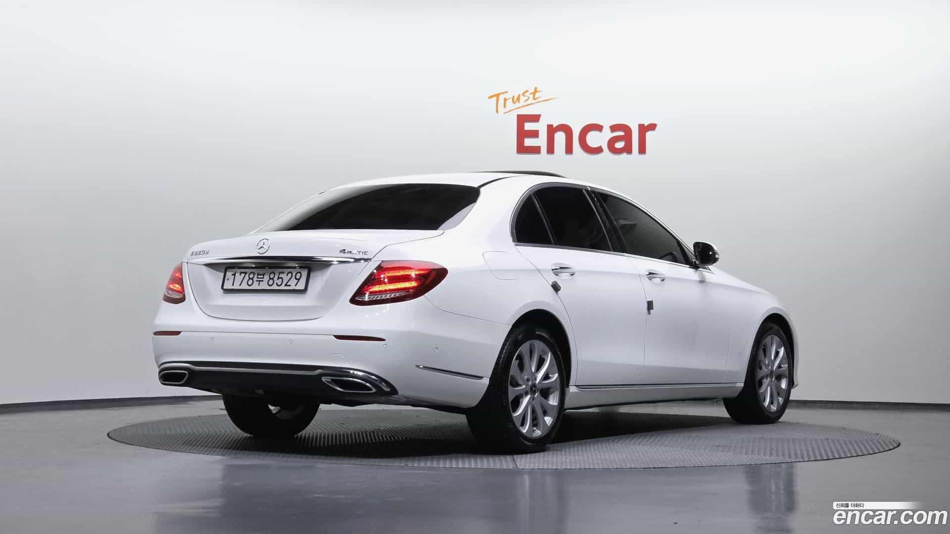 E-Class Mercedes-Benz 2019.3-OUTER-002