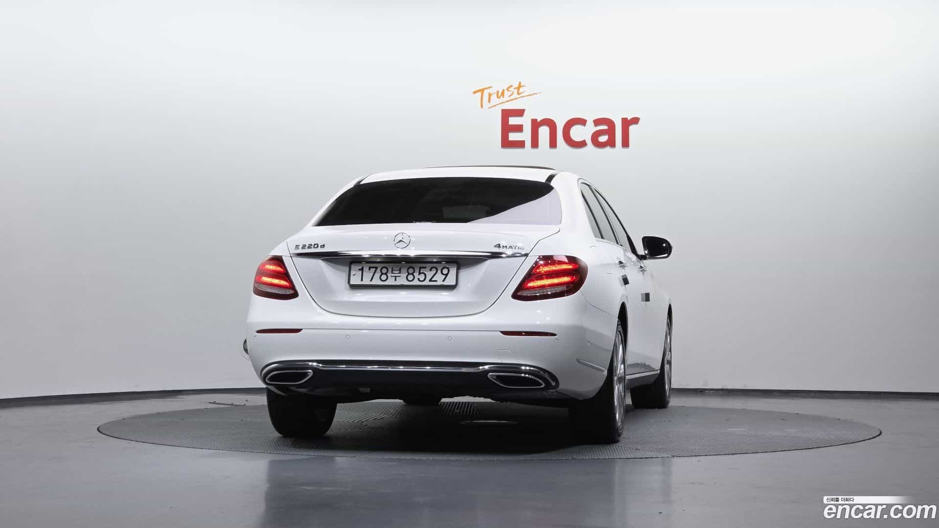 E-Class Mercedes-Benz 2019.3-OUTER-004