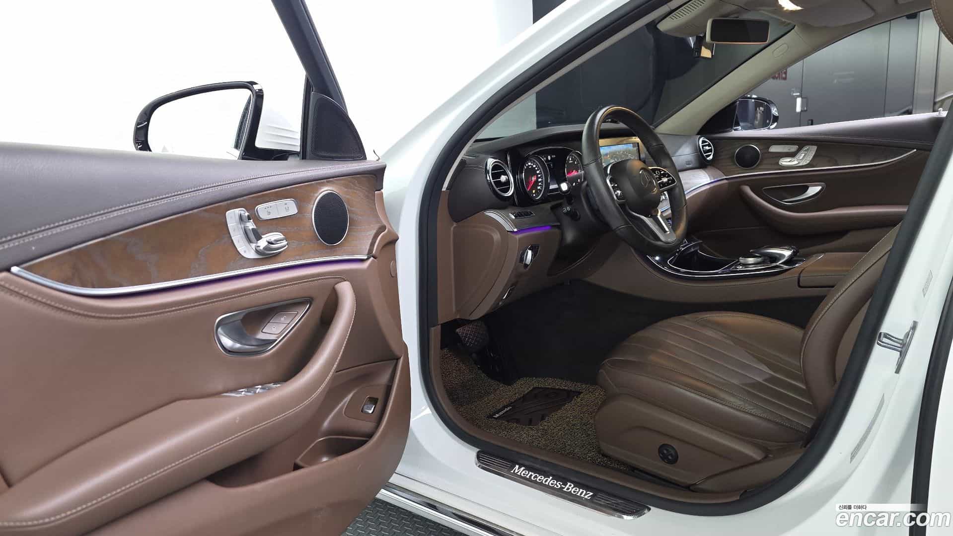 E-Class Mercedes-Benz 2019.3-INNER-010