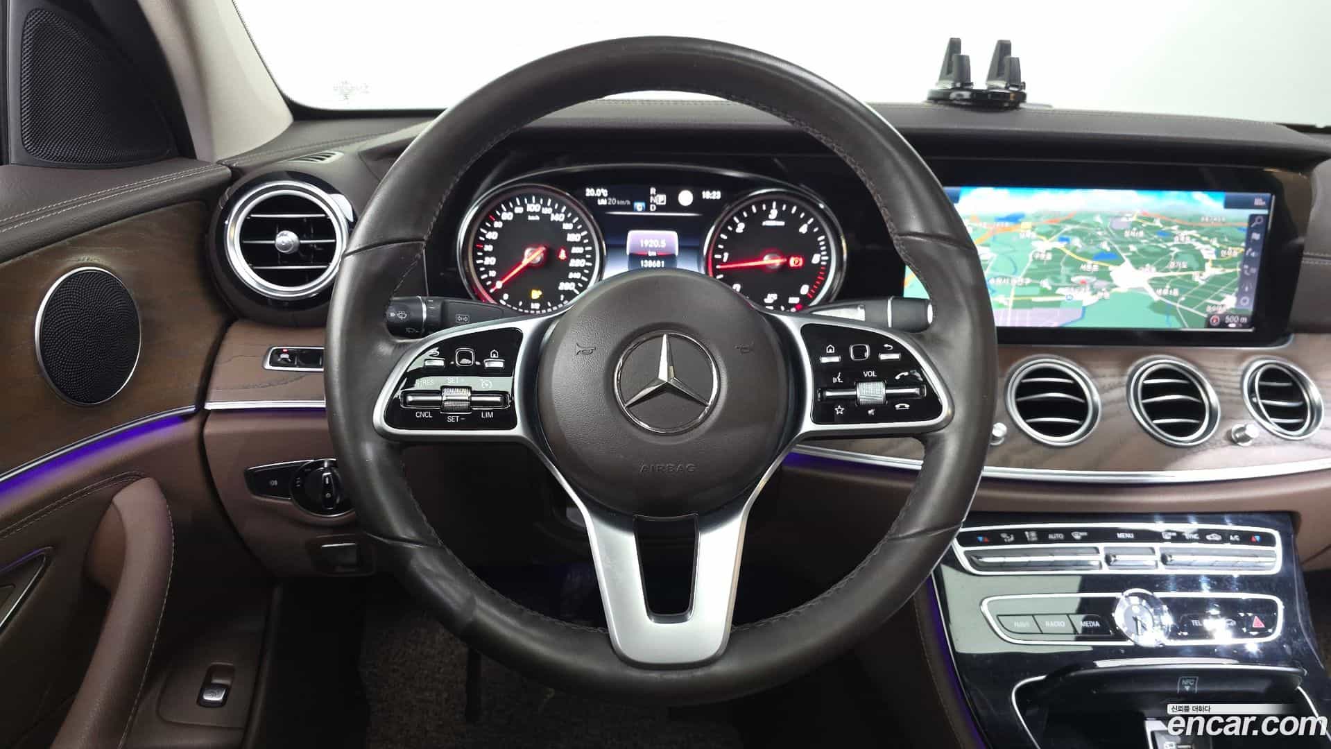 E-Class Mercedes-Benz 2019.3-OPTION-017