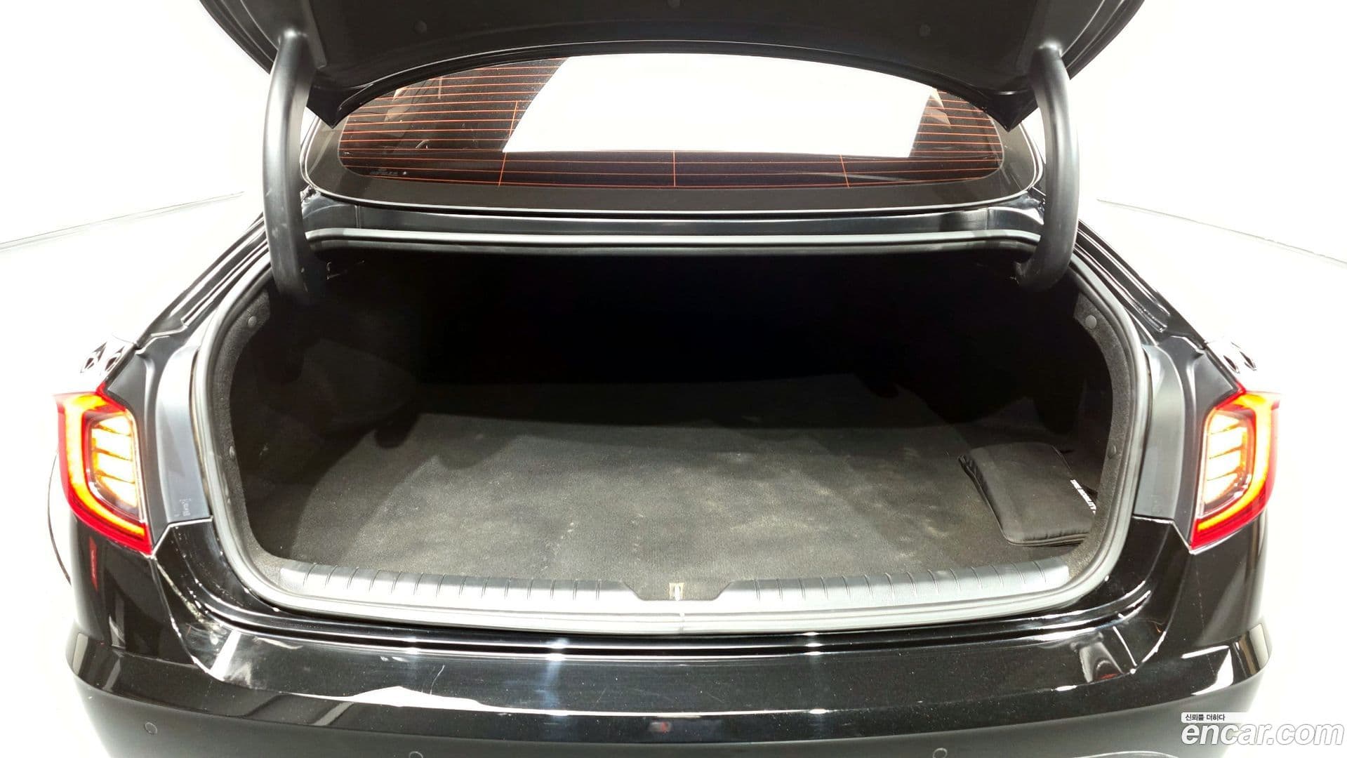 Main__Slider__Photo:Sonata Hyundai 2021.6-19