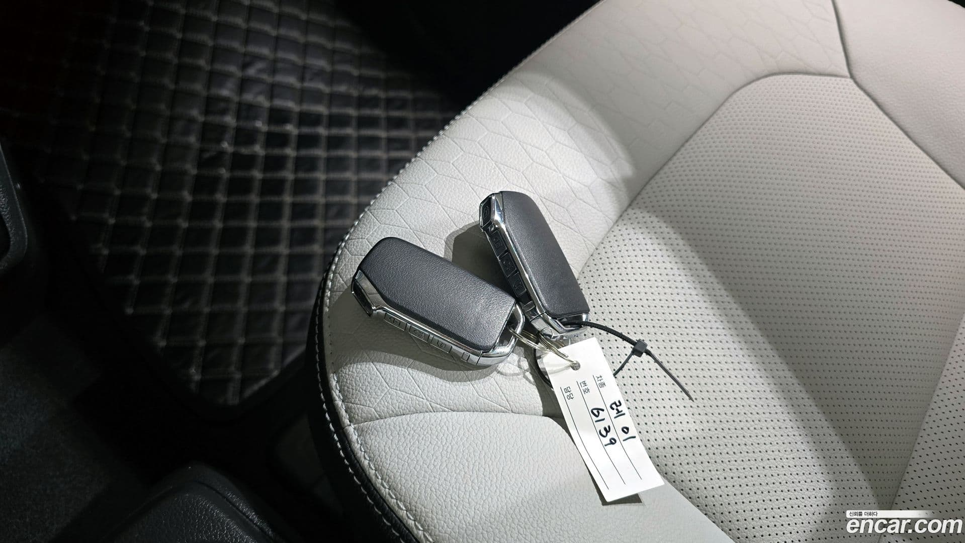 Main__Slider__Photo:RAY Kia 2023.0-18