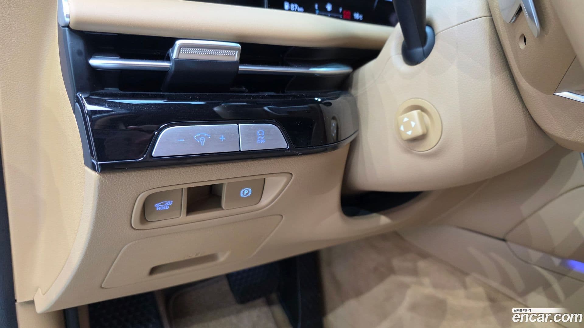 Main__Slider__Photo:G80 Genesis 2024.2-16