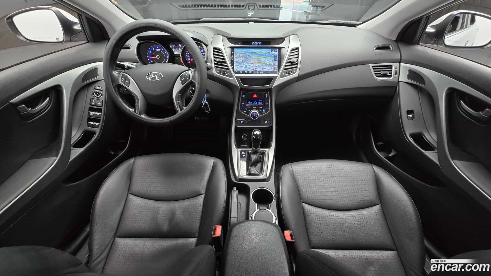 AVANTE Hyundai 2014.11-INNER-007