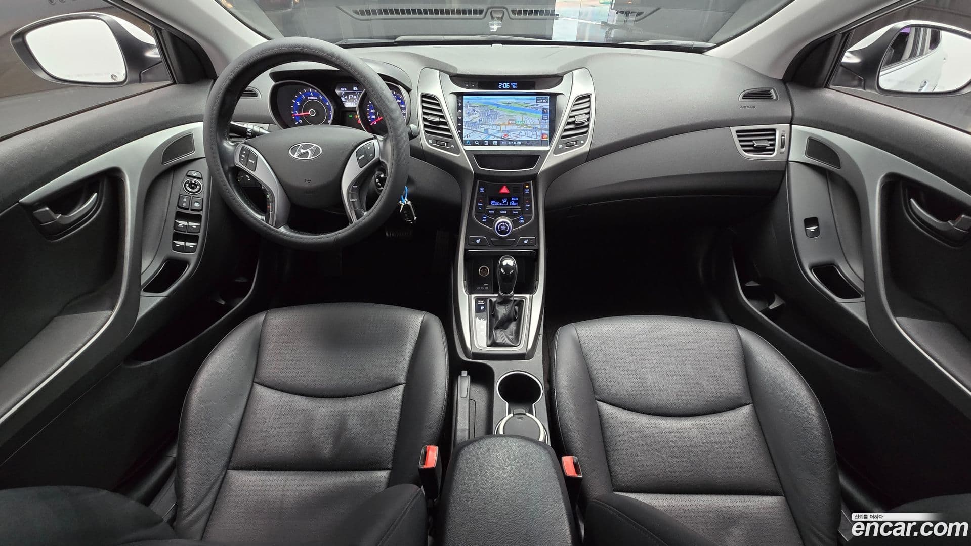 Main__Slider__Photo:AVANTE Hyundai 2014.11-6