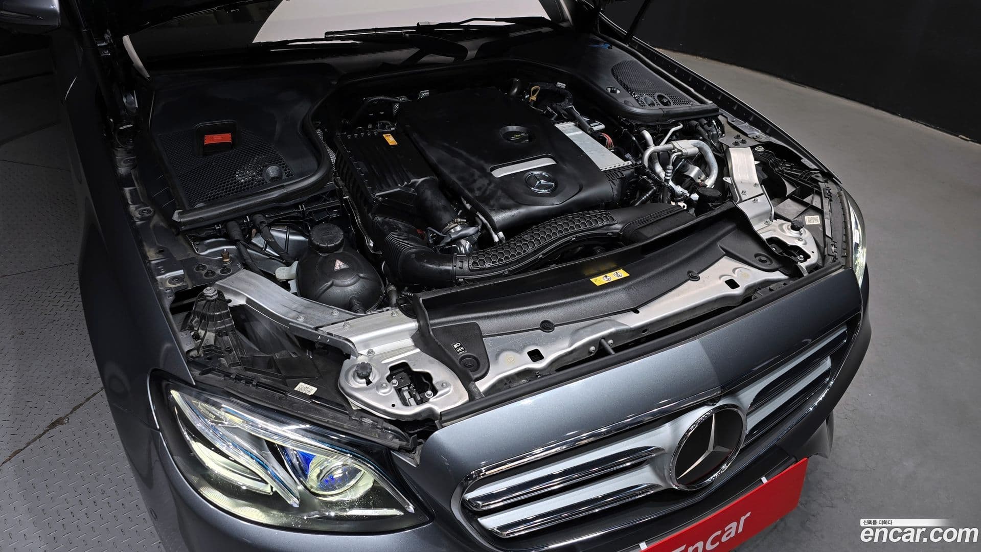 Main__Slider__Photo:E-Class Mercedes-Benz 2017.7-5