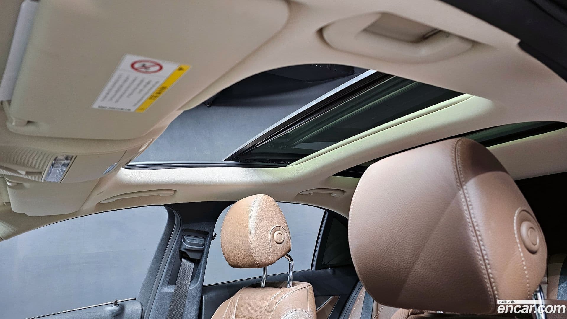 Main__Slider__Photo:E-Class Mercedes-Benz 2017.7-18