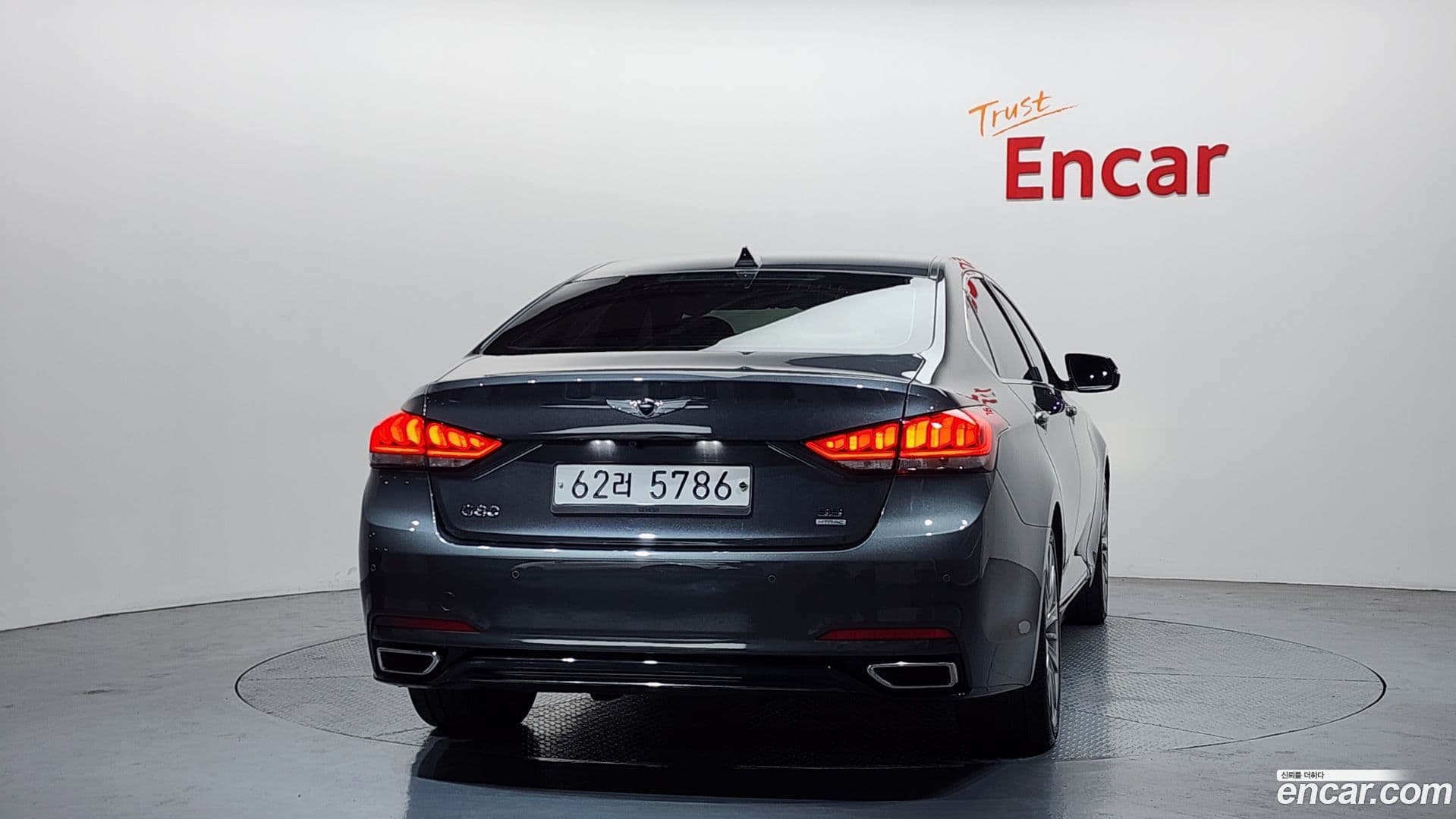 Main__Slider__Photo:G80 Genesis 2019.1-3