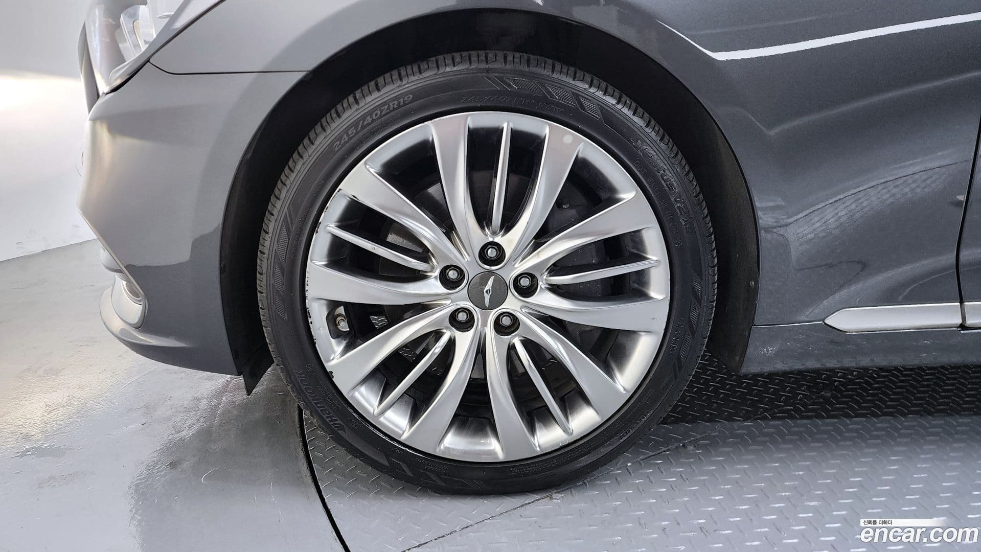 Main__Slider__Photo:G80 Genesis 2019.1-4