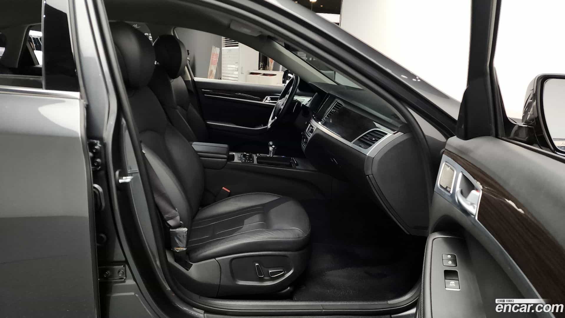 G80 Genesis 2019.1-OPTION-016