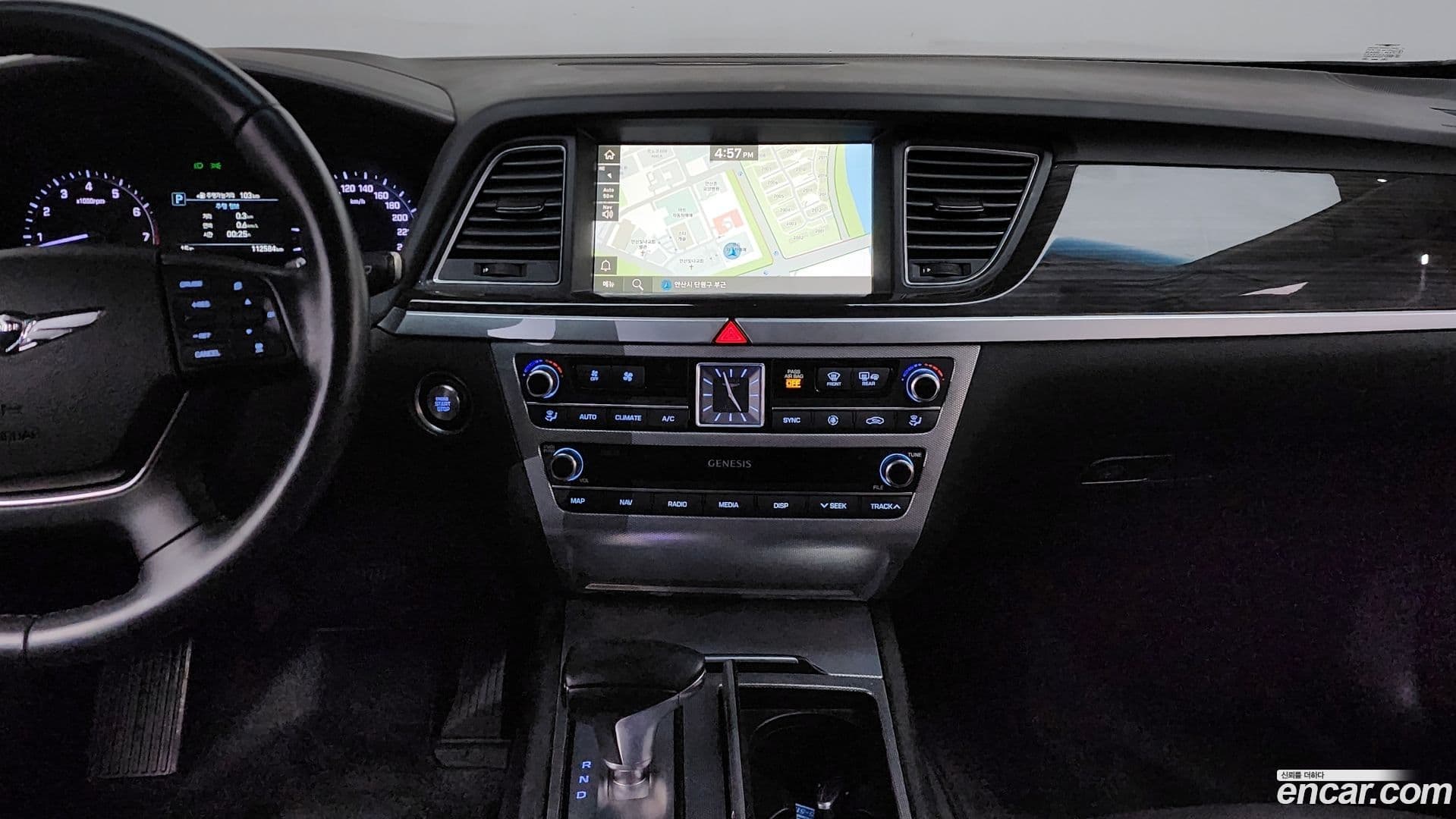 Main__Slider__Photo:G80 Genesis 2019.1-18