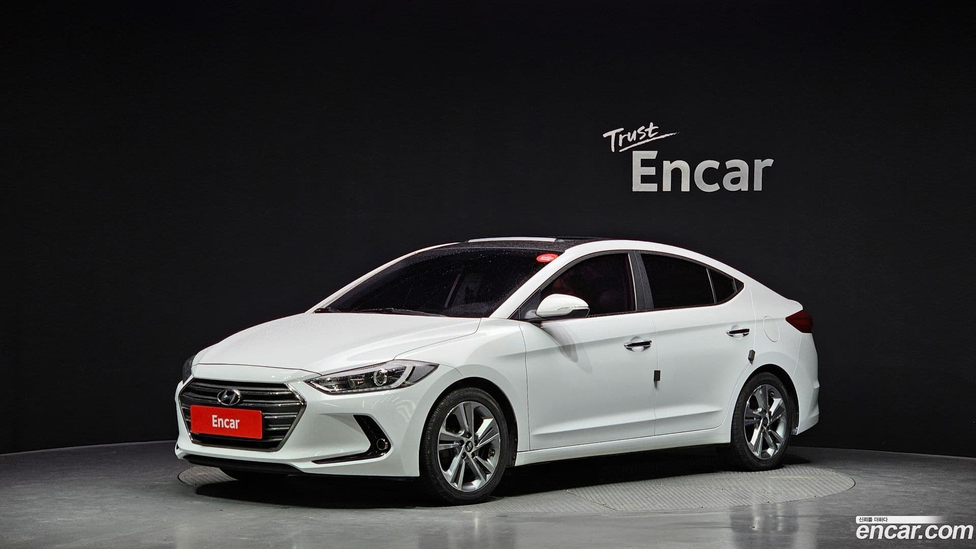 Main__Slider__Photo:AVANTE Hyundai 2016.11-0