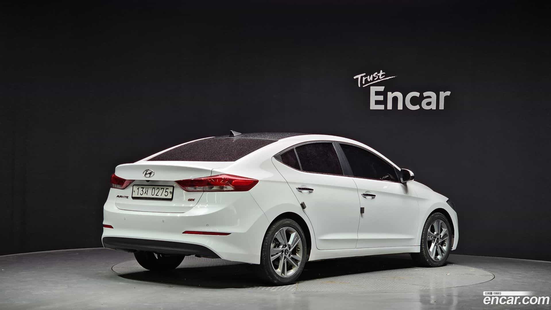 AVANTE Hyundai 2016.11-OUTER-002