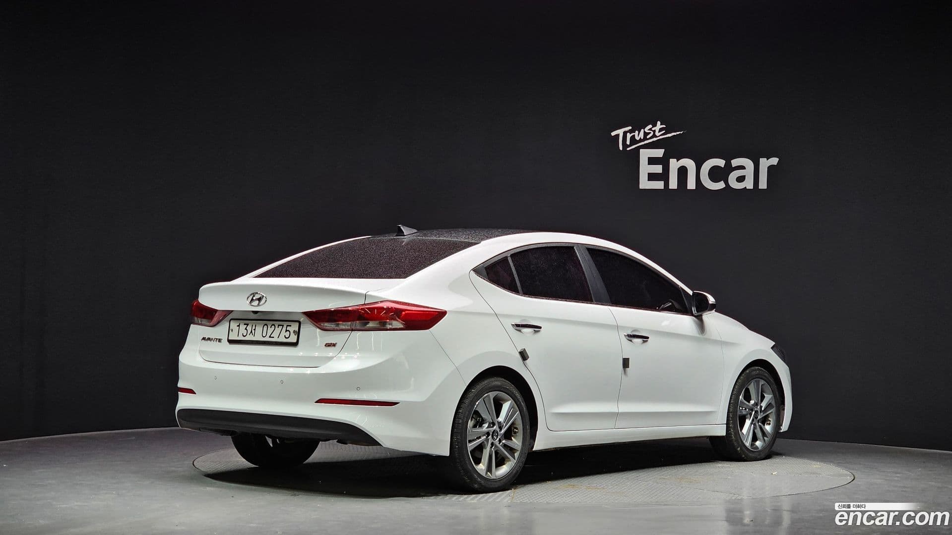 Main__Slider__Photo:AVANTE Hyundai 2016.11-1