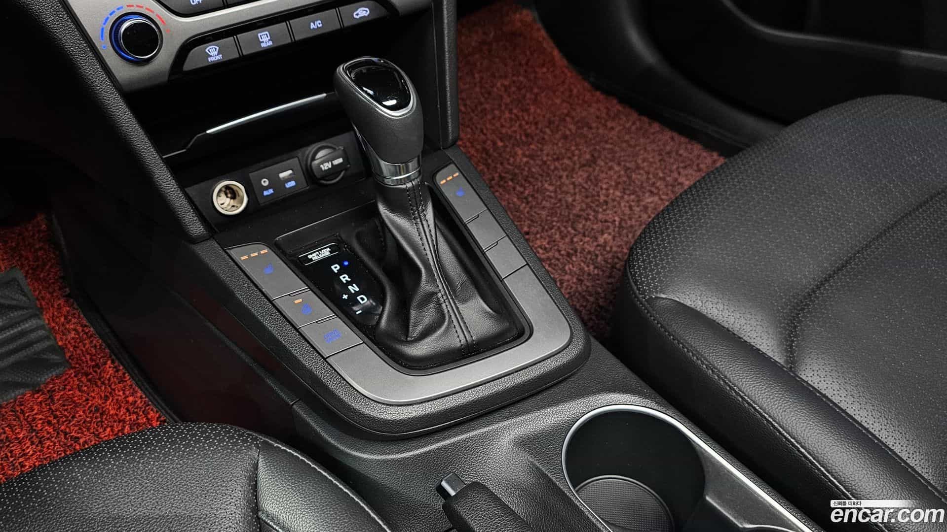 AVANTE Hyundai 2016.11-INNER-009