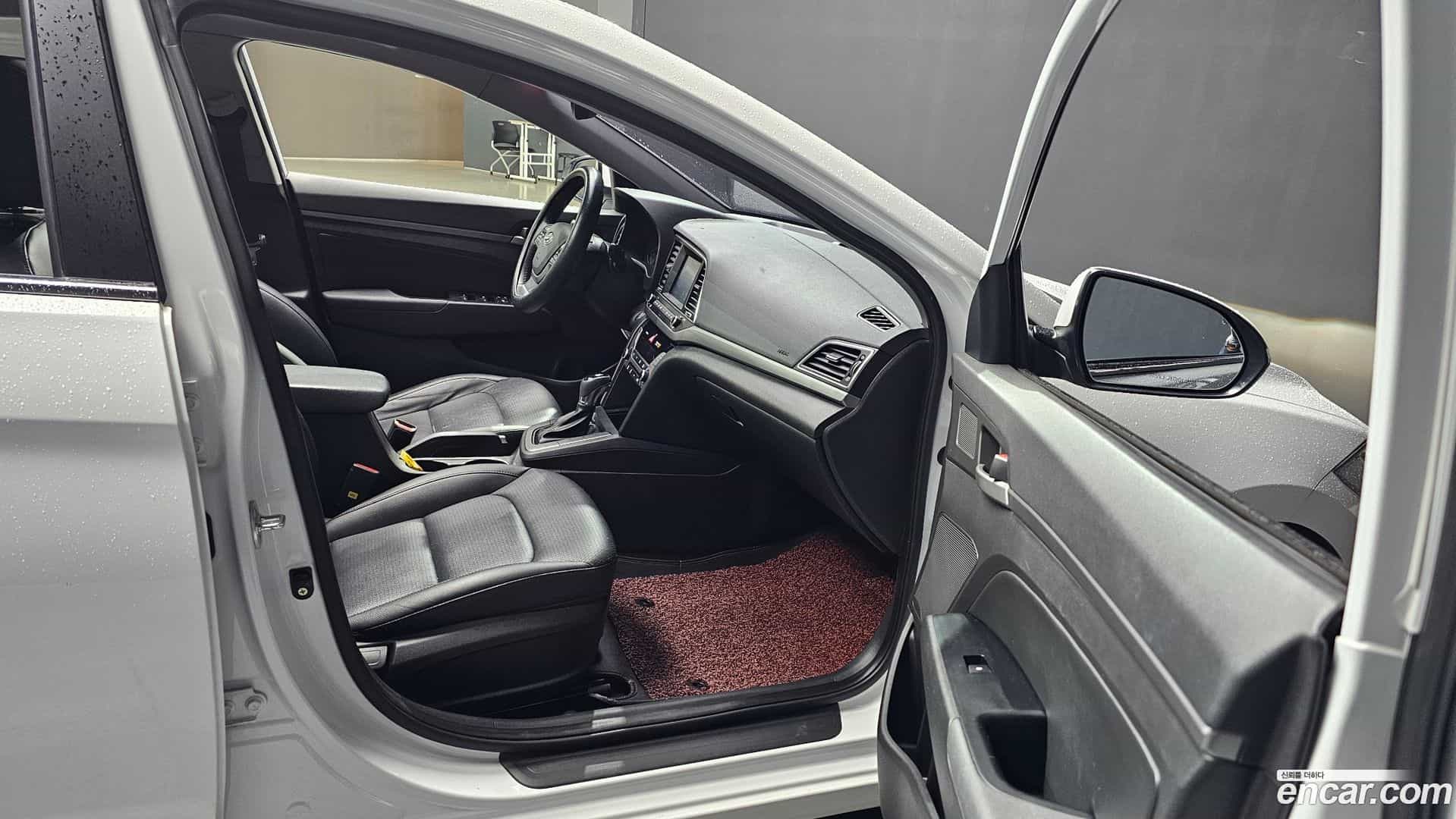 AVANTE Hyundai 2016.11-INNER-010