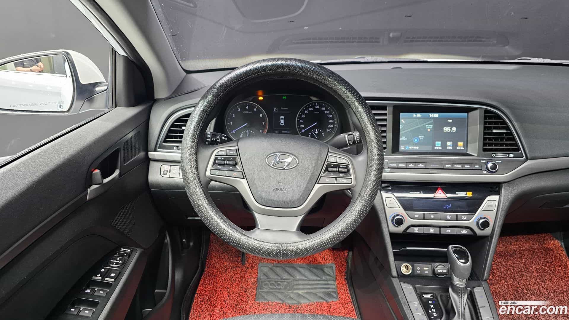 AVANTE Hyundai 2016.11-OPTION-017