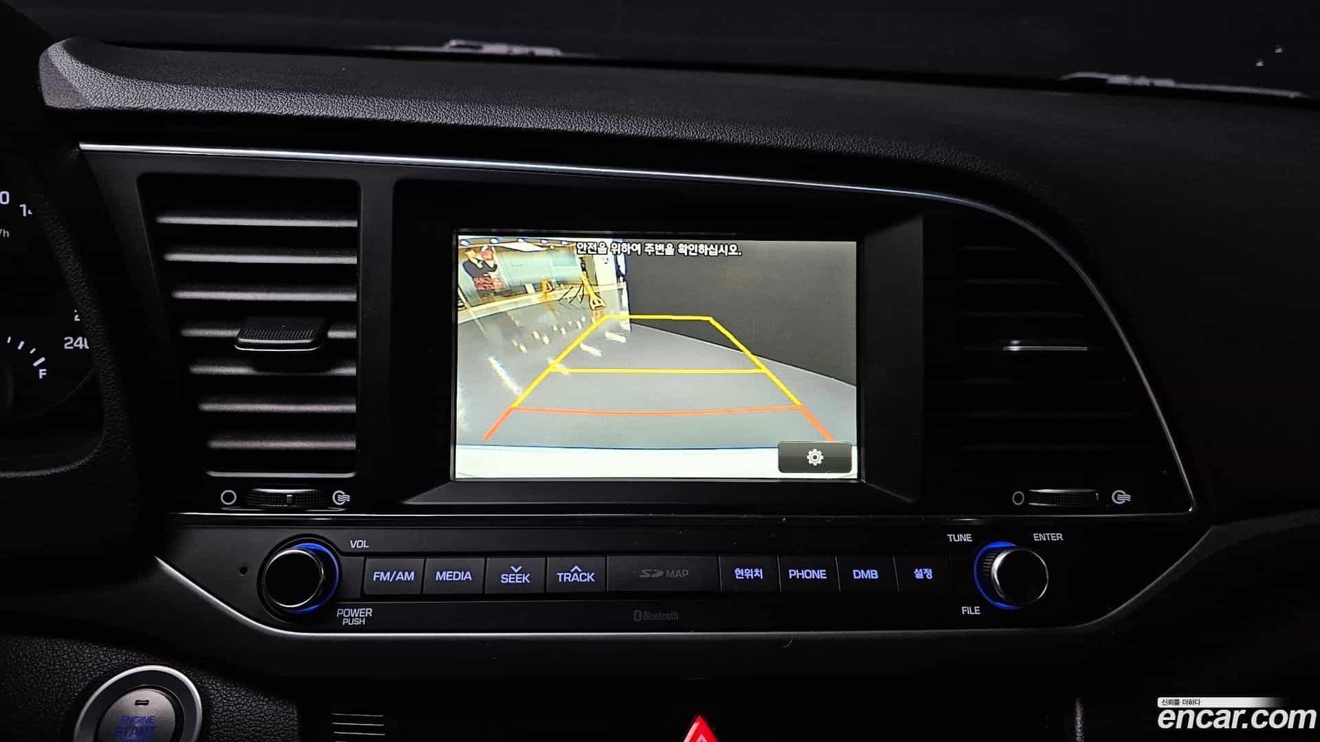 AVANTE Hyundai 2016.11-OPTION-018