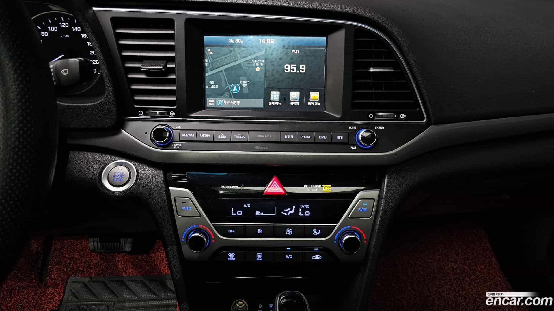 AVANTE Hyundai 2016.11-OPTION-019