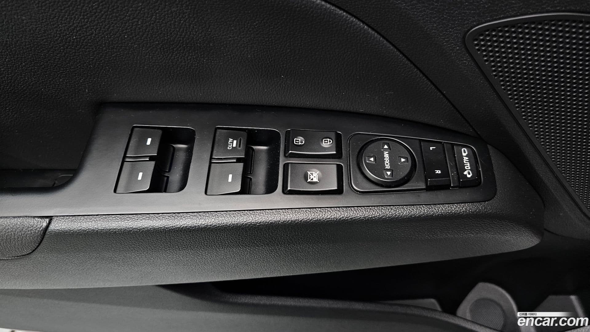 Main__Slider__Photo:AVANTE Hyundai 2016.11-17