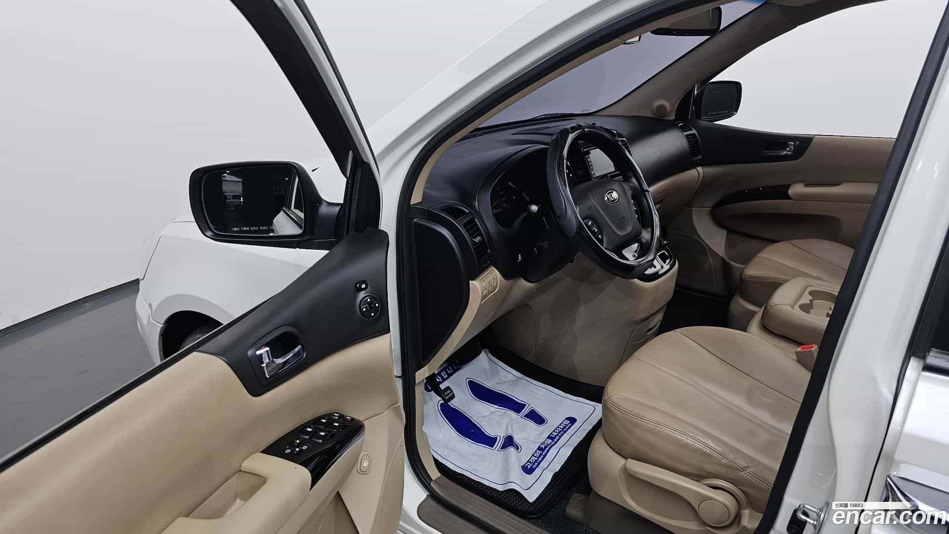 Canival Kia 2014.5-INNER-010