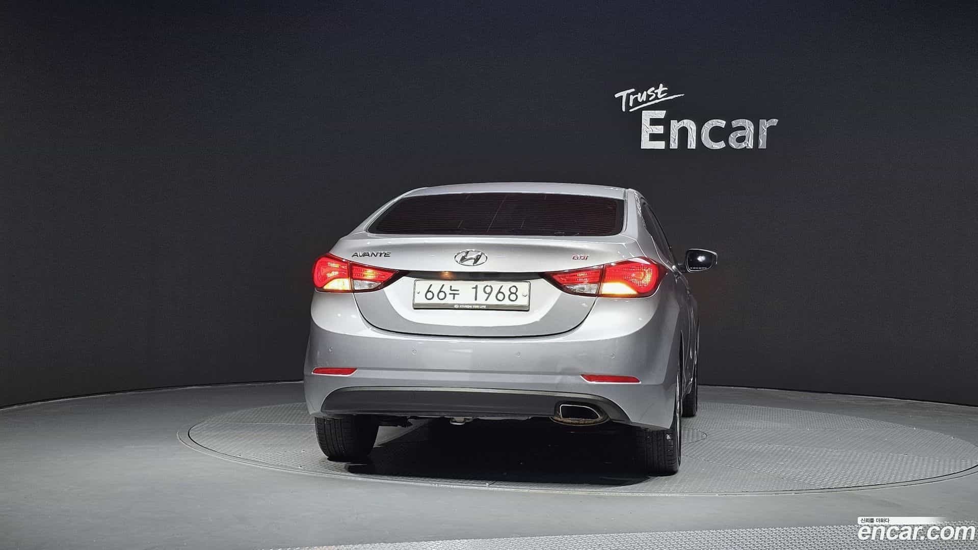 AVANTE Hyundai 2013.10-OUTER-004