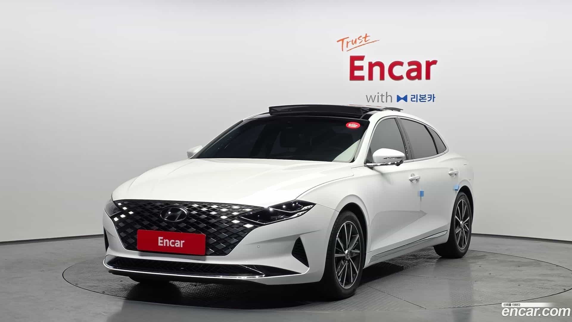 Grandeur Hyundai 2022.6-OUTER-001