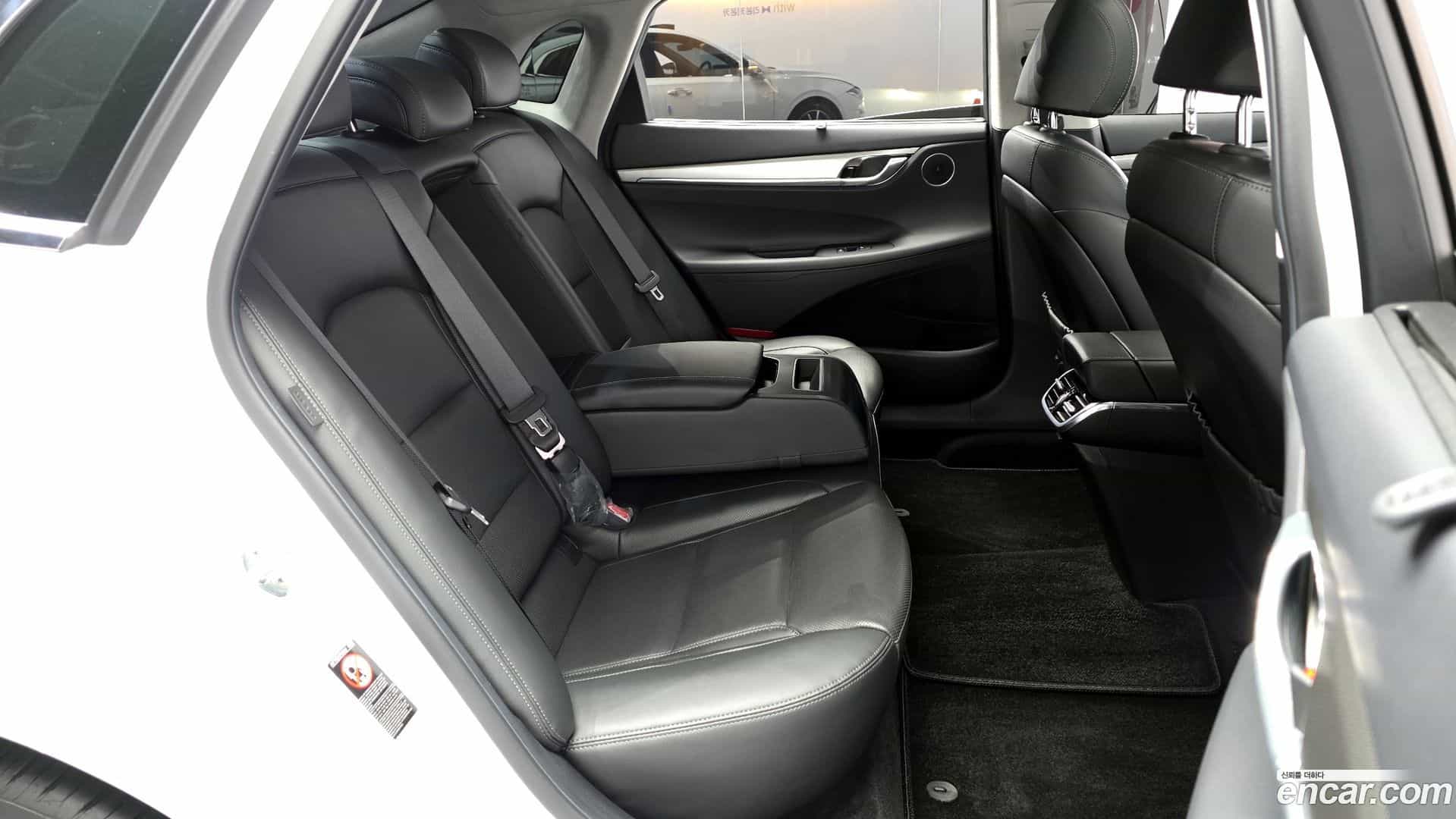 Grandeur Hyundai 2022.6-OPTION-016