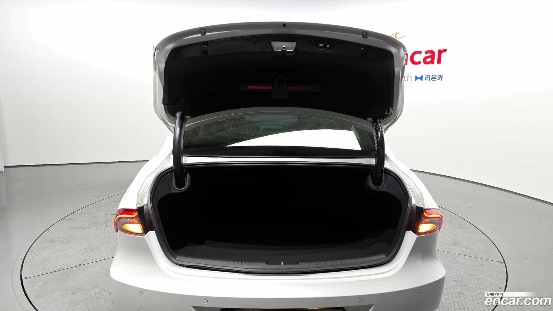 Grandeur Hyundai 2022.6-OPTION-024