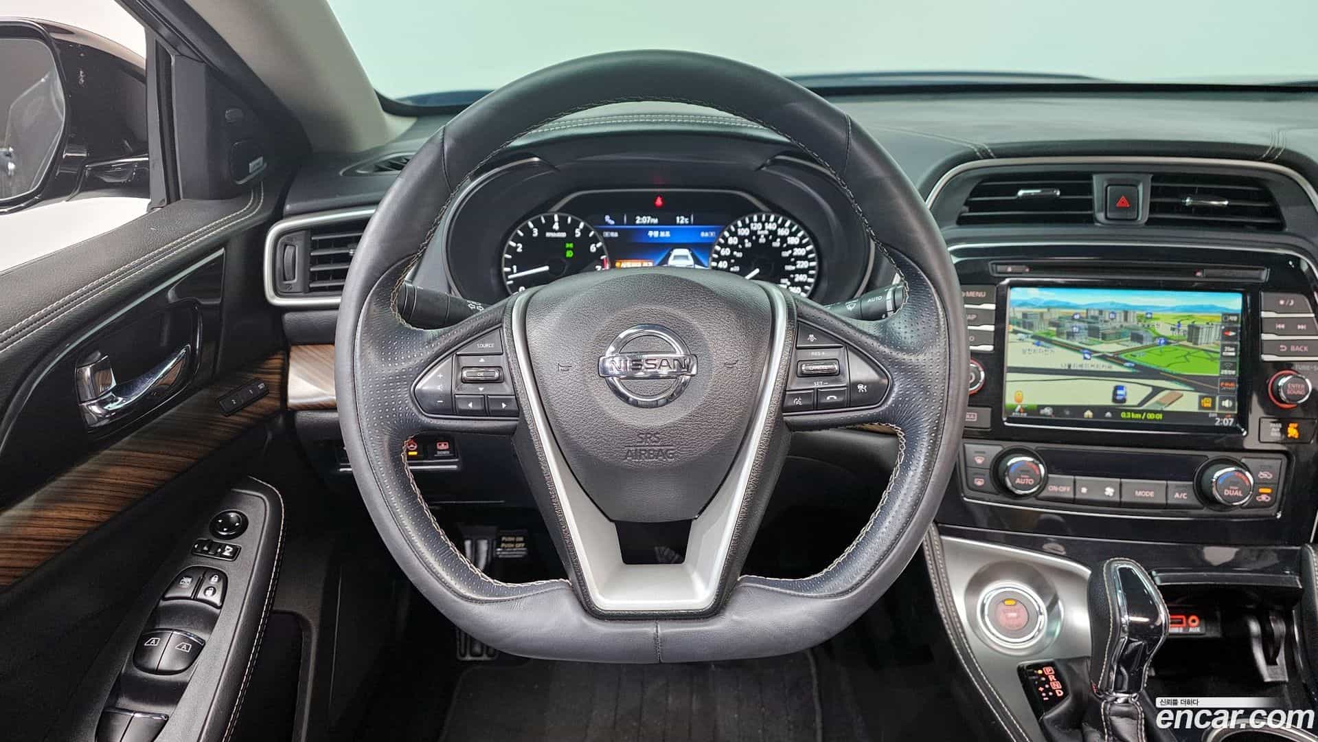 Maxima Nissan 2017.11-OPTION-017