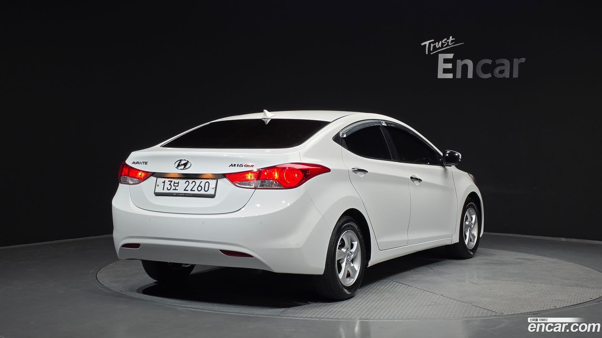 Main__Slider__Photo:AVANTE Hyundai 2011.2-1