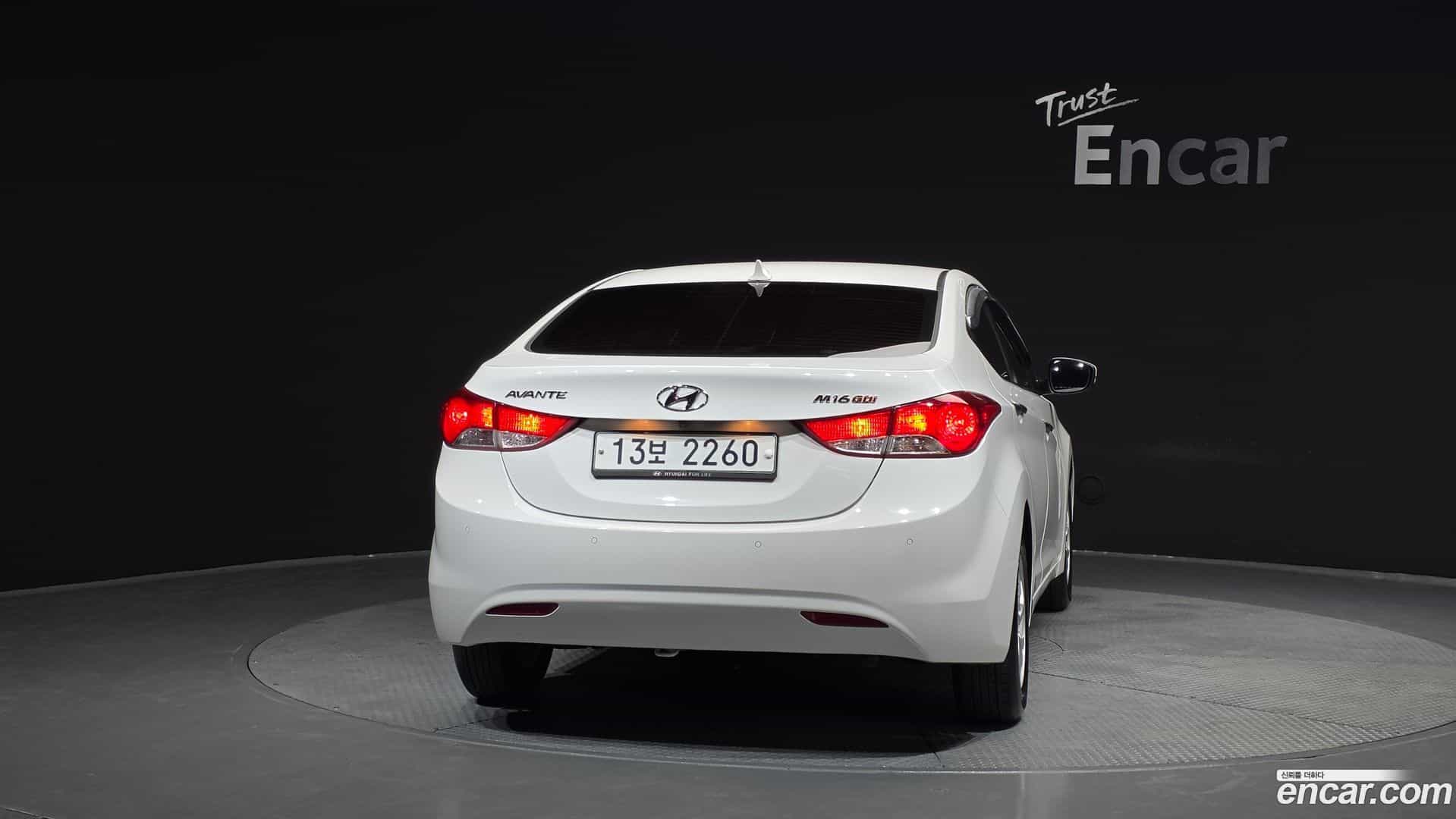 AVANTE Hyundai 2011.2-OUTER-004