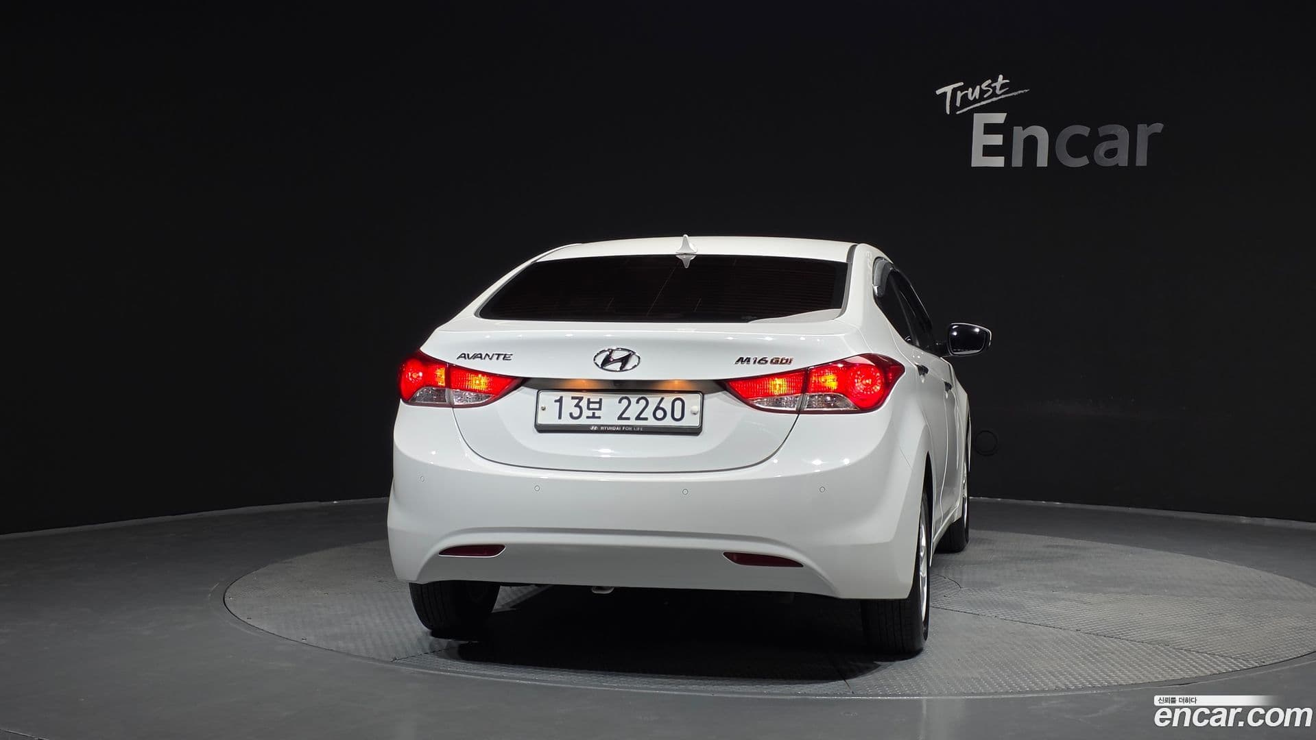 Main__Slider__Photo:AVANTE Hyundai 2011.2-3